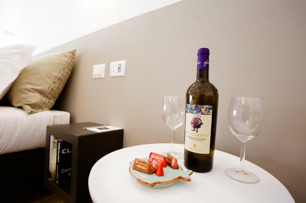 Sarzana'S Rooms Экстерьер фото
